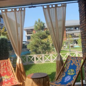 Keten Dokulu Rafya Saçaklı Perde | Modern ve Doğal Ev Dekorasyonunun Yeni Yüzü