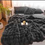 Antrasit Tavşan Tüyü Battaniye ve Yastık Seti